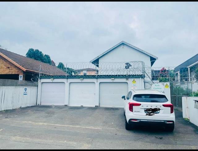 2 BEDROOM APARTMENT FOR SALE IN GLENWOOD